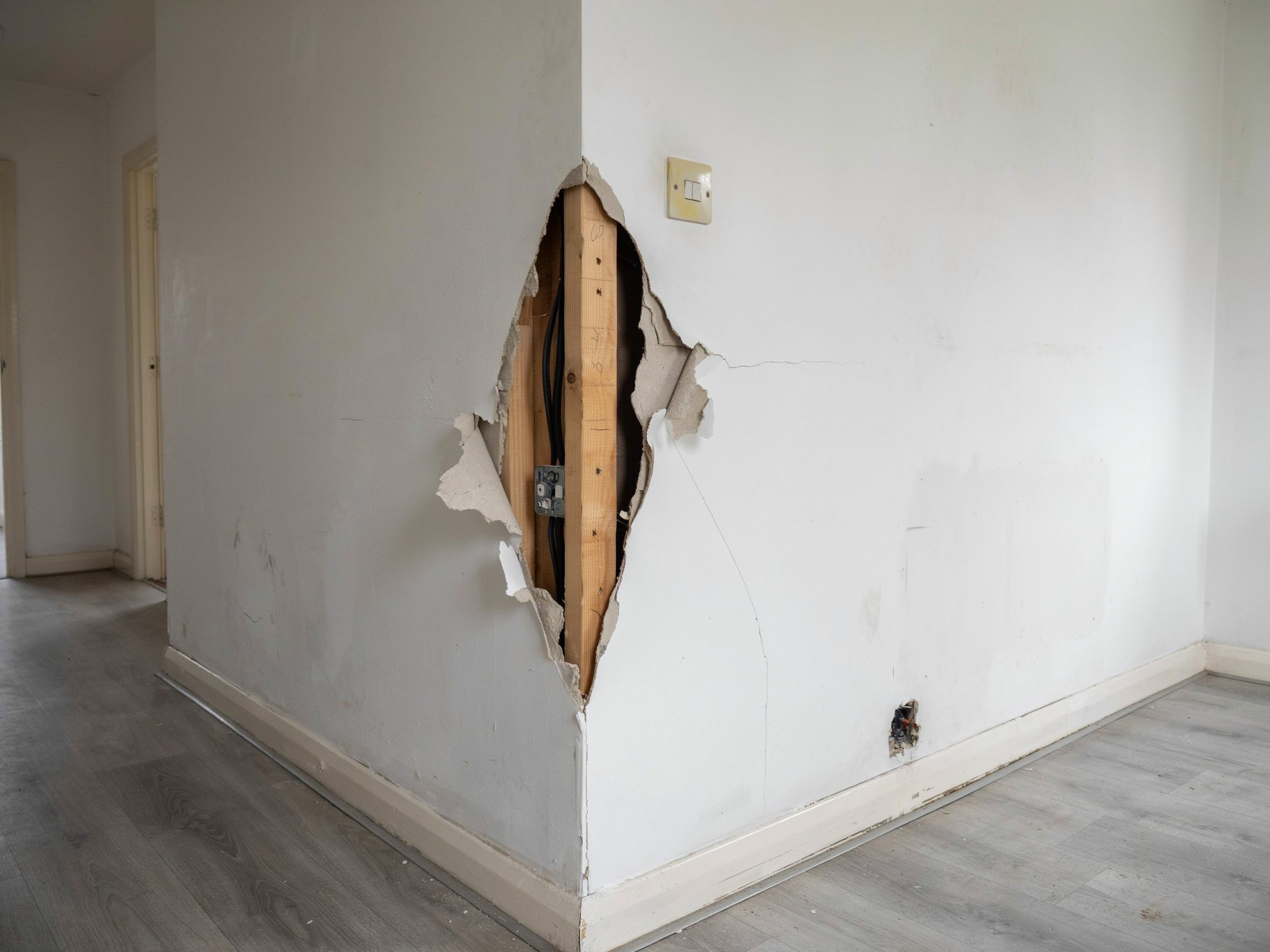 Gyprock / Plaster Repair & Repaint before
